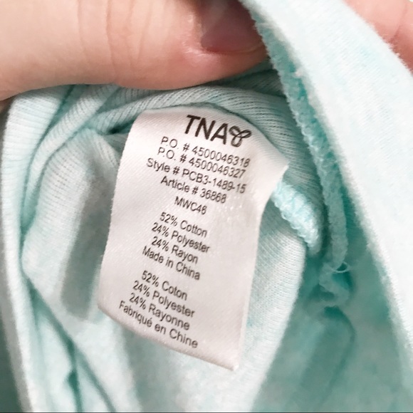 • Aritzia • Pomona Tee - Picture 4 of 8